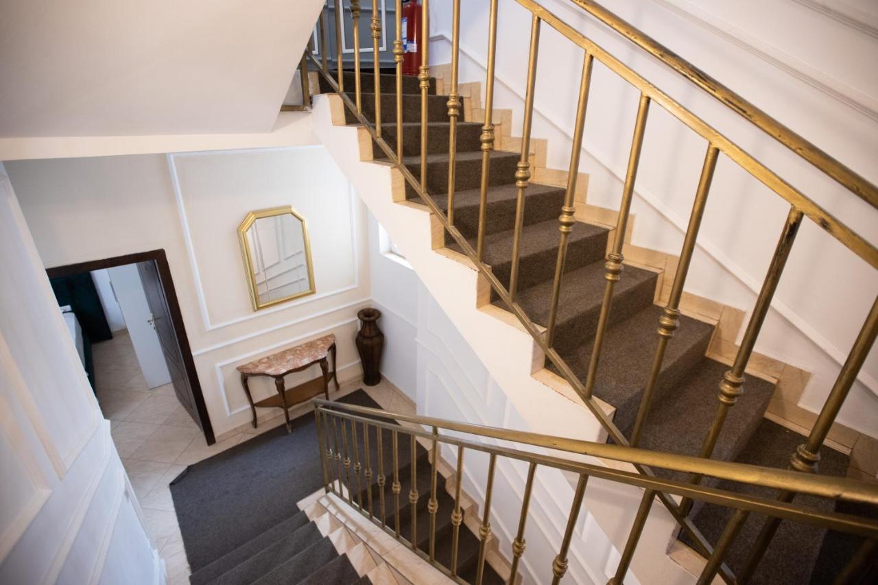 Vila Sanremo Тирана Экстерьер фото